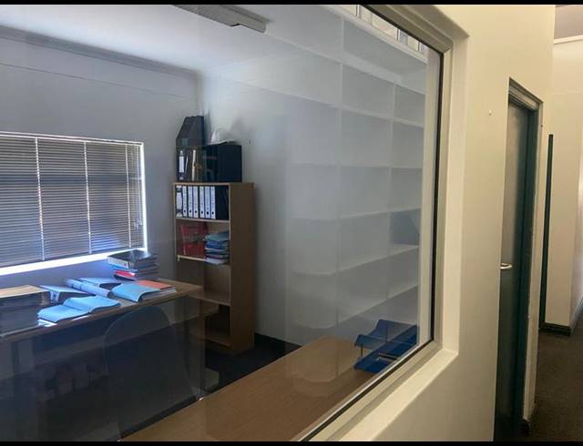 BUSINESS PROPERTY TO RENT IN NEWTON PARK